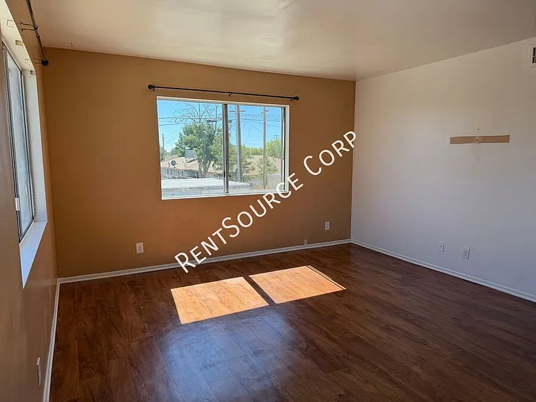 38616 Larkin Ave #4 — Photo 2