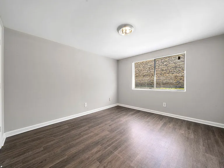 Wingate Apartments — Photo 31