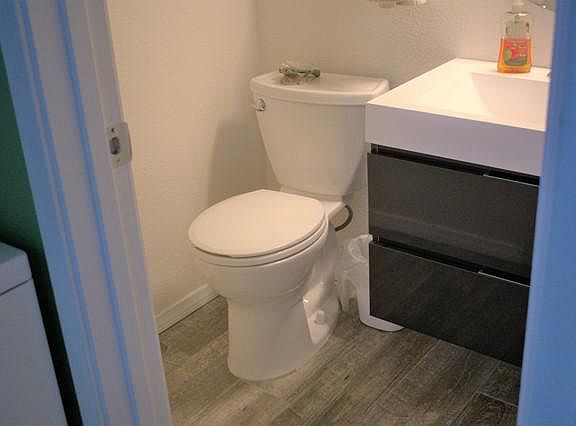 4th image of 2298 N Indian Canyon Dr Unit B