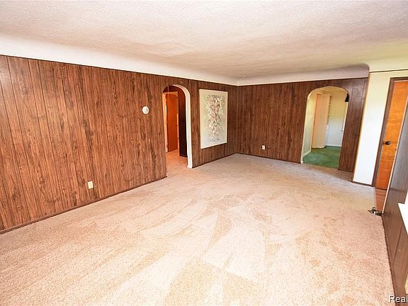 Main house living room - brand new carpet
