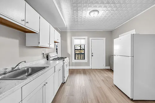 92 Woodside Terrace Photo 1