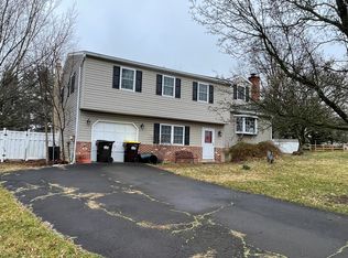 2137 Crop Cir, Warrington, PA 18976