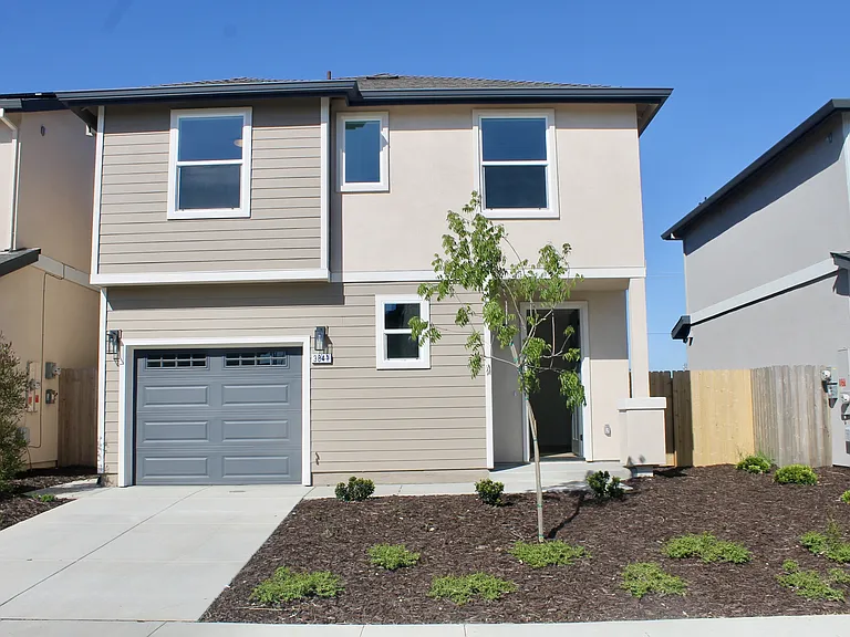 3841 Zapata St — Photo 1