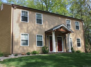 834 Old Waterbury Rd, Southbury, CT 06488