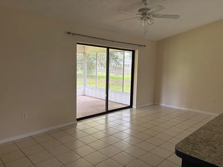 4612 Boabadilla Ave — Photo 9