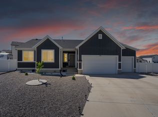 22 N Chadwick Cir, Grantsville, UT 84029
