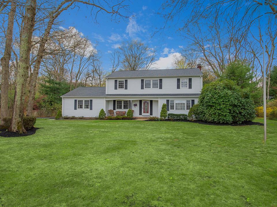 1st image of 28 Richie Ct N
