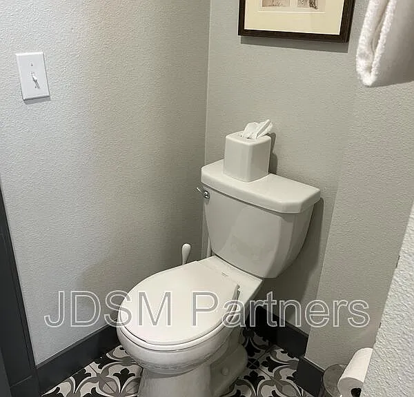 630 E 16th Ave #102 — Photo 4