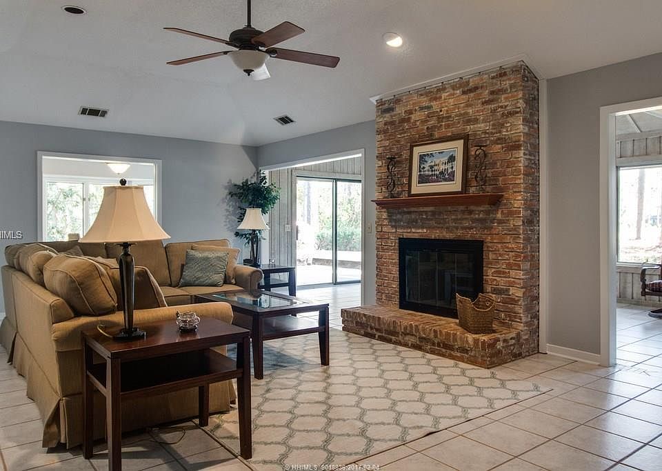 1st image of 23 Royal James Dr