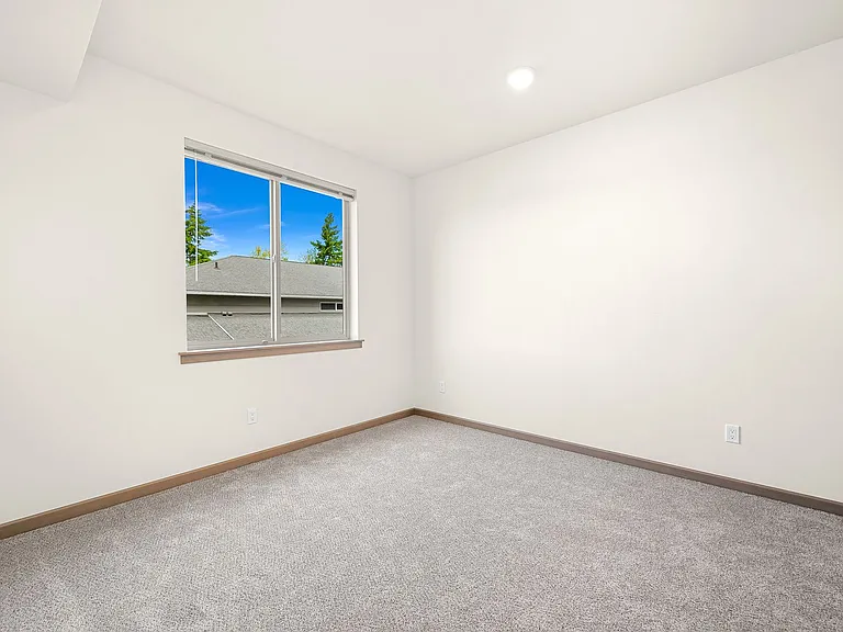 146 Prince Ave — Photo 26
