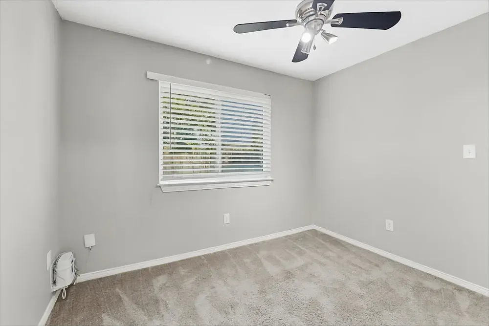 3 bed, 1560 sqft, $1,300 — Photo 4
