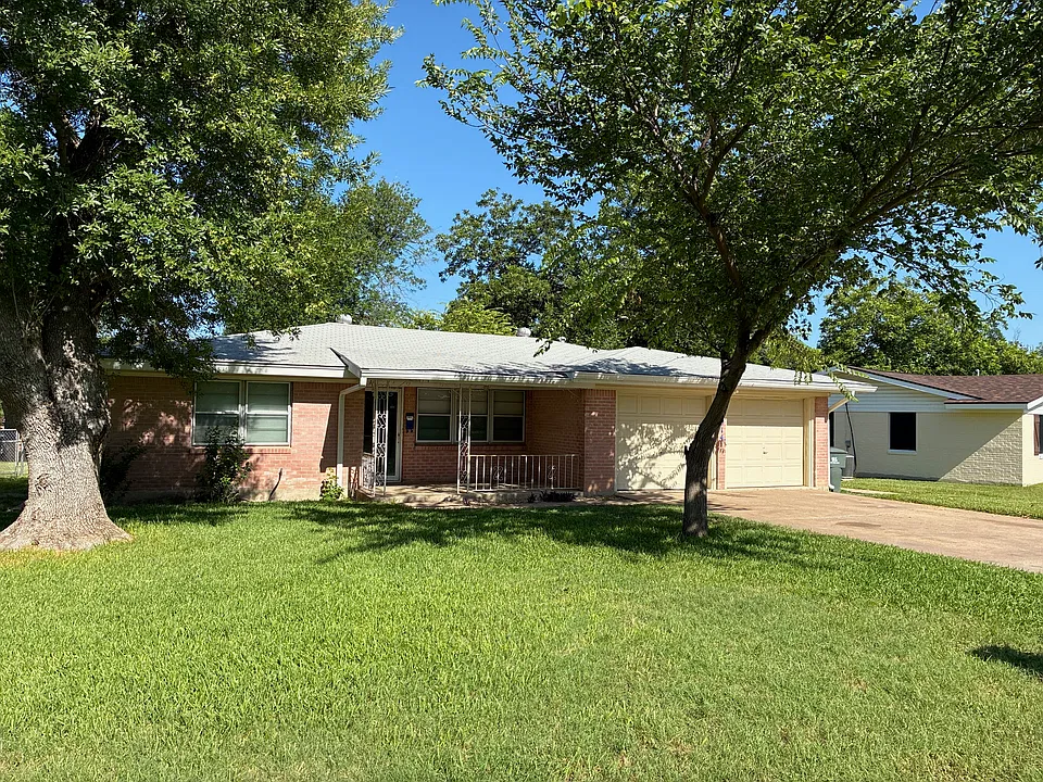 2014 S 43rd St