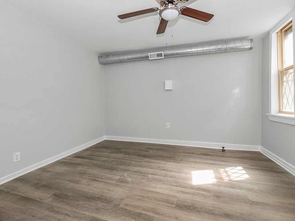 1st image of 3453-55 S Prairie Ave #3455