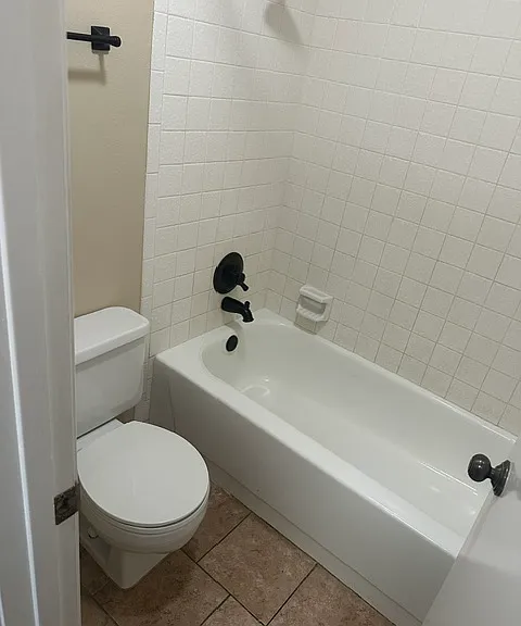 2221 Valleyview Blvd — Photo 5