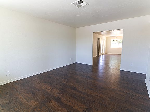 4th image of 7102 W HOLLYHOCK Drive