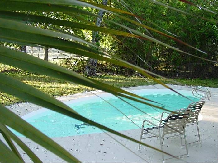 Lounge in your Back Yard