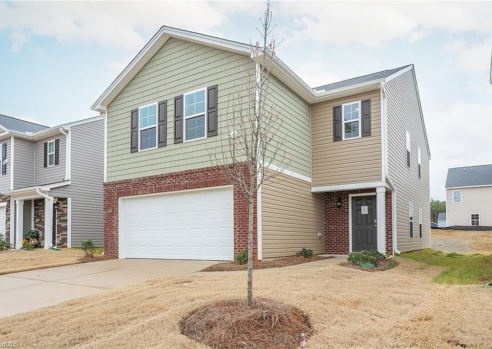 1st image of 2420 Lily Dr #224
