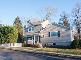 124 E Garden Rd, Larchmont, NY 10538