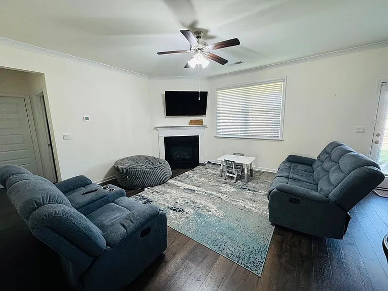 3369 English Elm Way — Photo 2
