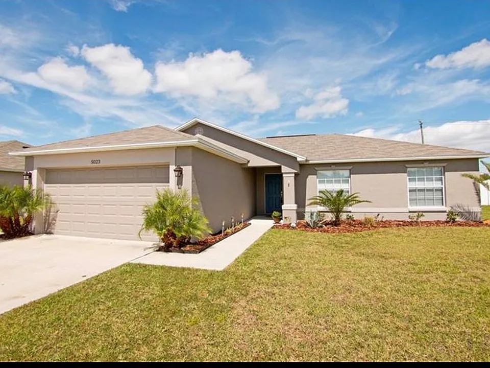 5023 Ashwood Dr