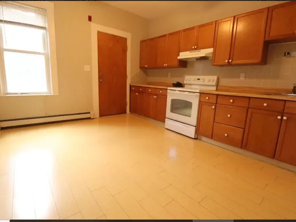 25 Portsmouth St #2, Cambridge, MA 02141