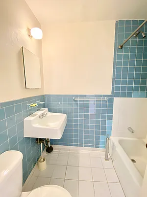 Rented by CMV Realty Inc. | media 15