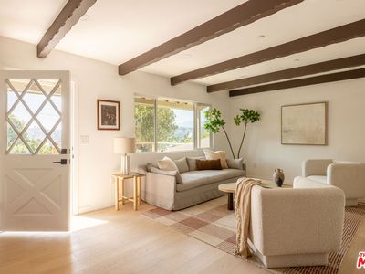 1336 Armadale Ave, Los Angeles, CA, 90042