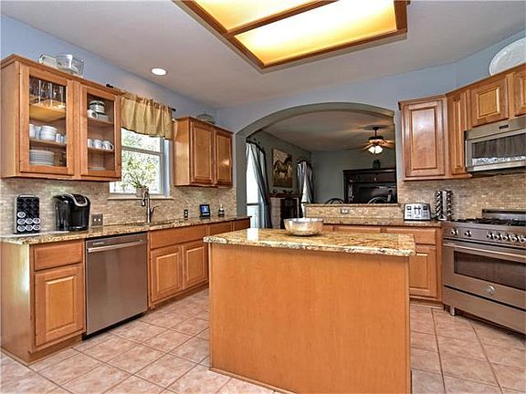 3rd image of 2056 Kimbrook Dr