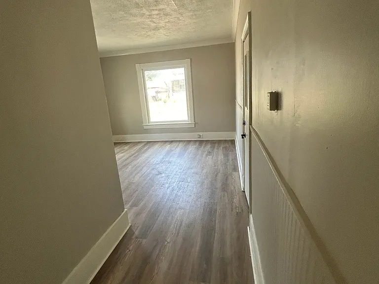 189 E 3rd St #1 — Photo 3