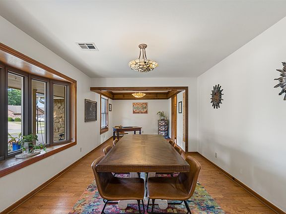 3rd image of 2632 Williamsburg St