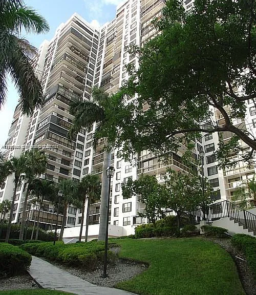 2333 Brickell Ave #2215 — Photo 35