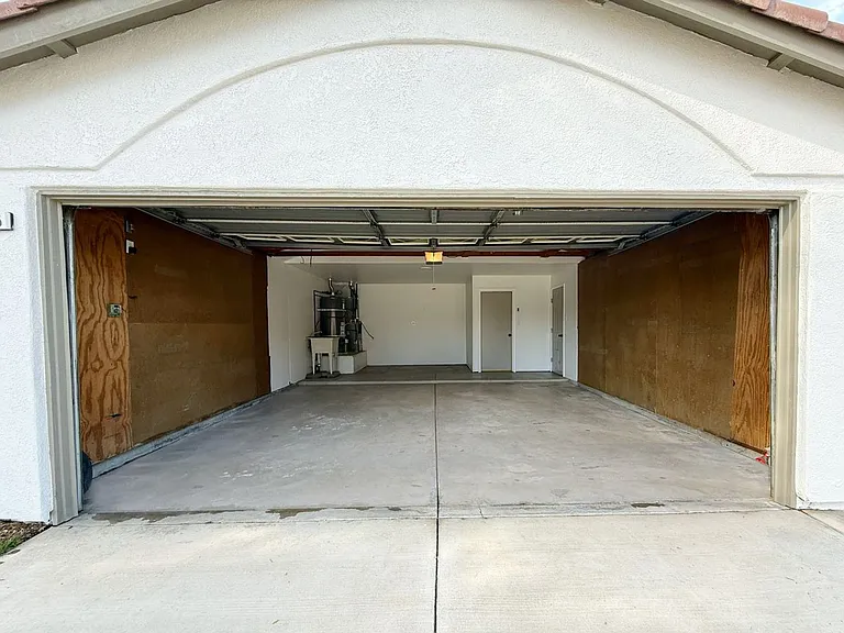 10616 Petalo Dr — Photo 16