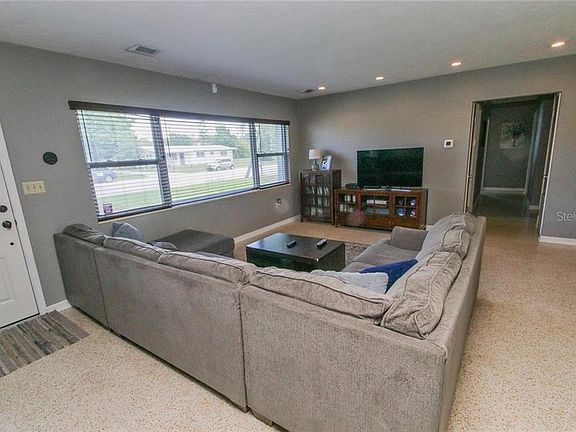 3rd image of 5117 6th Avenue Dr W