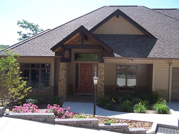 4th image of 326 Robinhood Ln