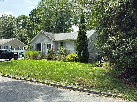 2nd image of 35 Kenwood St