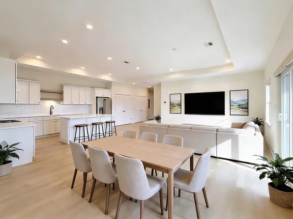 90 E Central St #304, Franklin, MA 02038