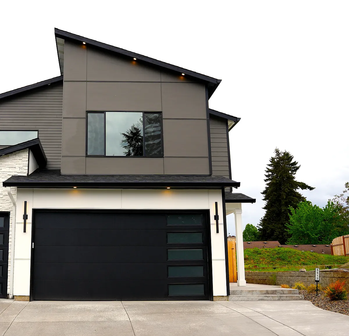Building Photo - 5513 NE 43rd Pl