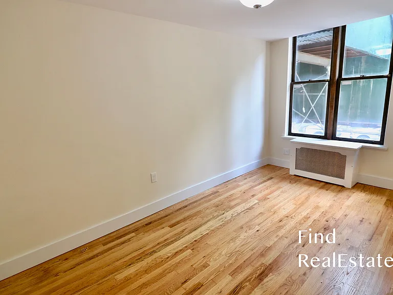 39 W 74th St #1A — Photo 12