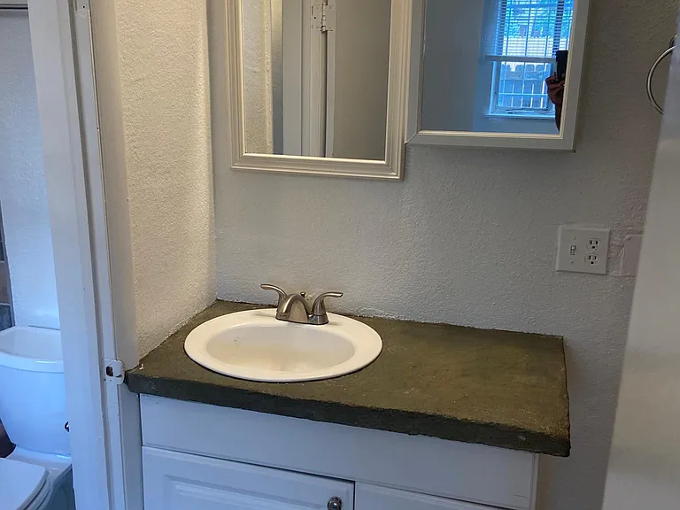 Bathroom vanity