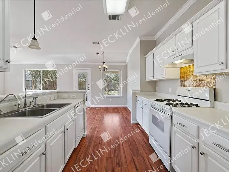 1208 Dillon Lake Bnd — Photo 12