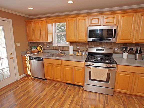 Lots of cabinet space