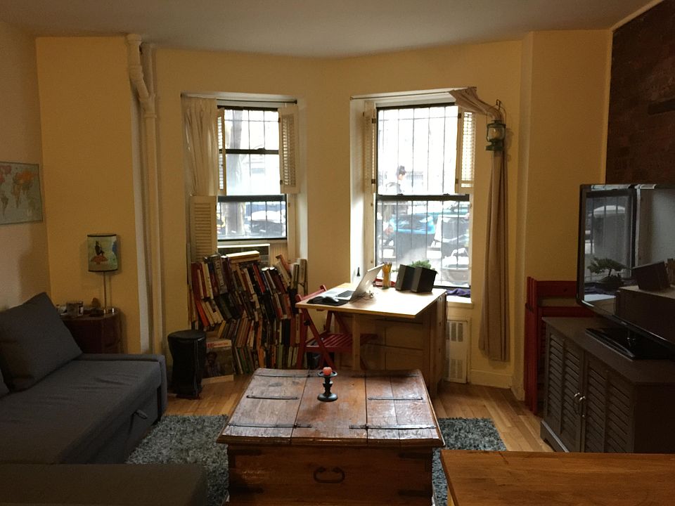 2nd image of 217 Saint Johns Pl APT 1