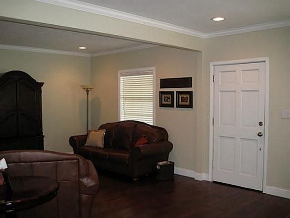 2nd image of 604 S Bassett St