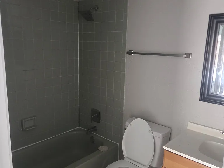 1752 SW 107th Ln #3 — Photo 2