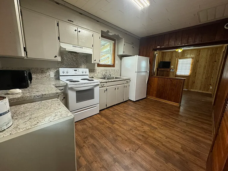 408 E Roosevelt St — Photo 4