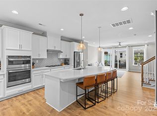 621 Tudor Park Way, Charlotte, NC 28211