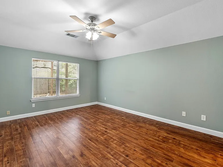 1310 Brighton Bend Ln — Photo 15