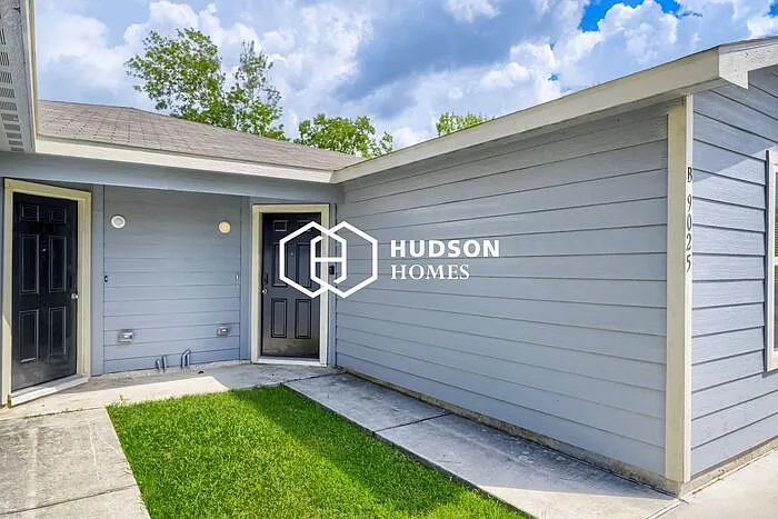 3 bed, 2.0 bath, 872 sqft, $1,149 — Photo 3