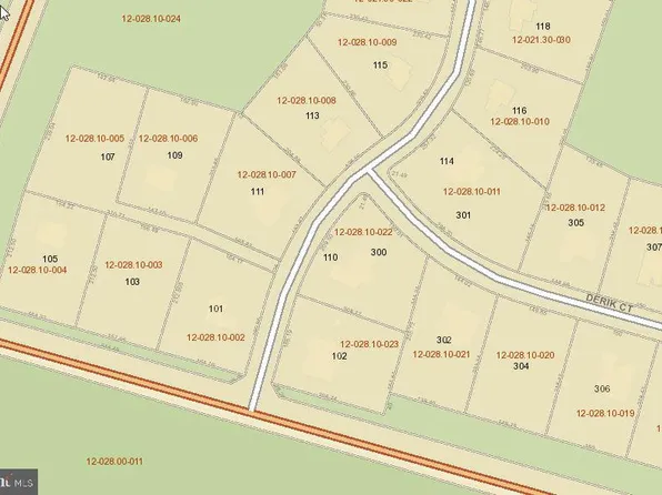 304 Derik Ct, New Castle, DE 19720