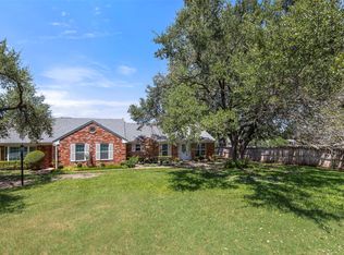 1155 Roaring Springs Rd, Fort Worth, TX 76114